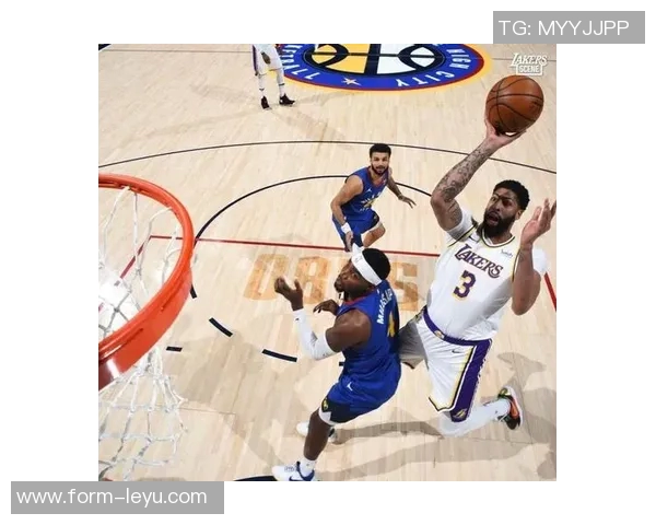 黄蜂队与爵士队激战正酣球迷期待精彩对决与逆转时刻